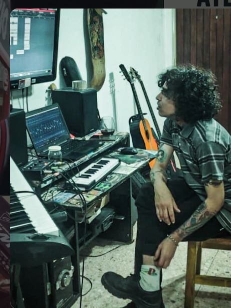 Productor trabajando en el estudio Nueva Era